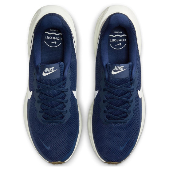Nike Revolution 8